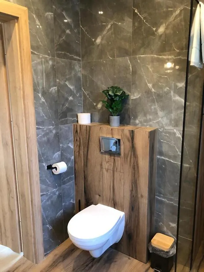 Domki Loft Nad Stawem 4 Doroslych , 4 Dzieci Malkowo